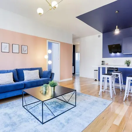 Blue Design 2bdr Flat In The Heart Of Bastille Apartment Paris