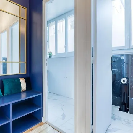 Blue Design 2bdr Flat In The Heart Of Bastille