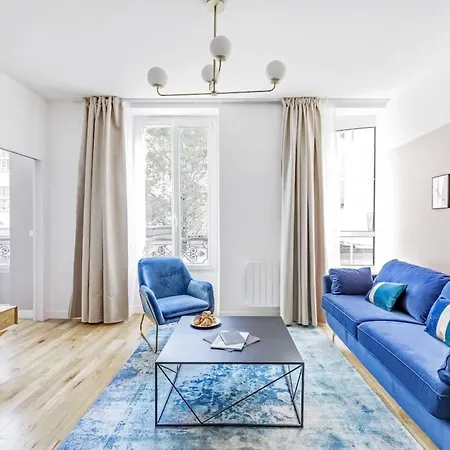 Blue Design 2bdr Flat In The Heart Of Bastille