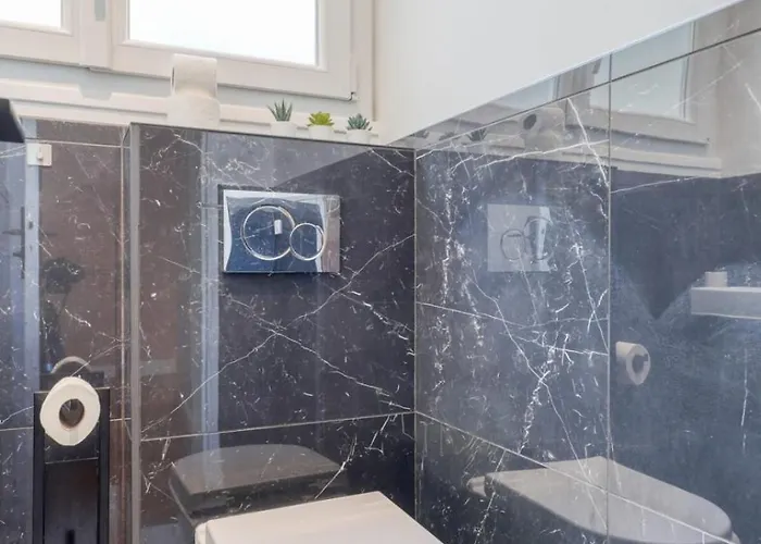Blue Design 2bdr Flat In The Heart Of Bastille Paris