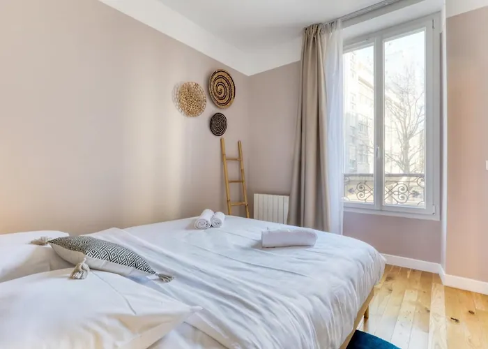 Blue Design 2bdr Flat In The Heart Of Bastille Lägenhet Paris