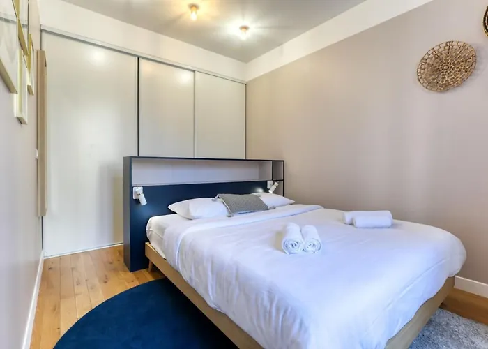 Blue Design 2bdr Flat In The Heart Of Bastille * Paris