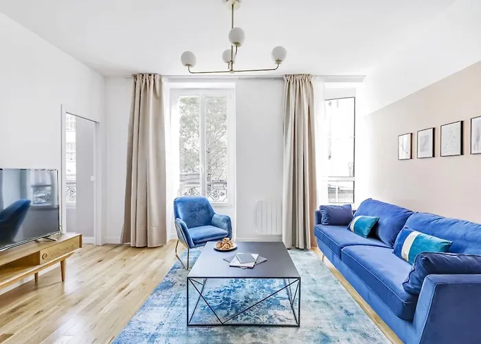 Blue Design 2bdr Flat In The Heart Of Bastille