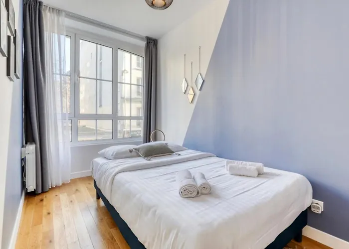 Blue Design 2bdr Flat In The Heart Of Bastille *
